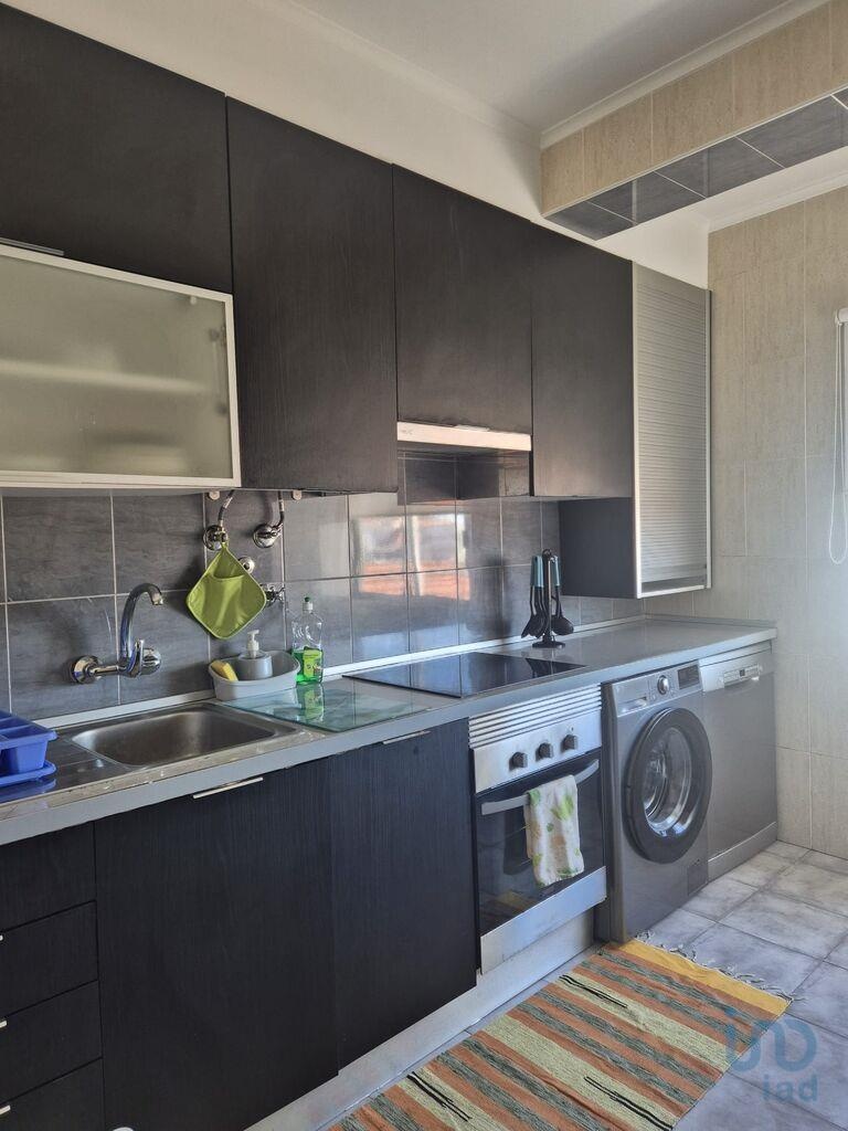Apartment in Vila Franca de Xira - view 1