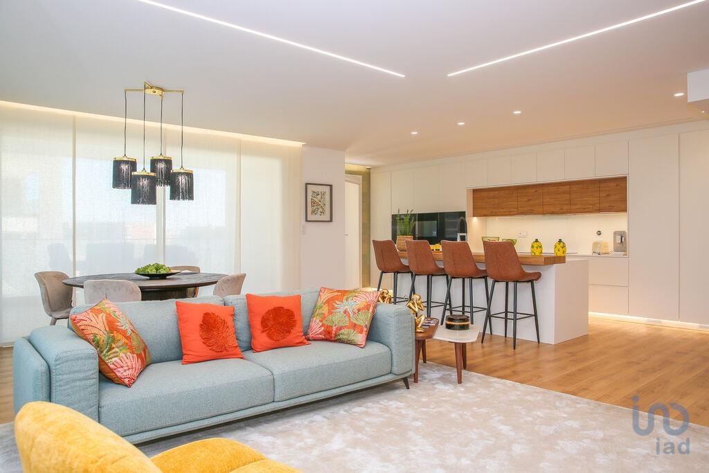 Apartment in Vila Franca de Xira - view 1