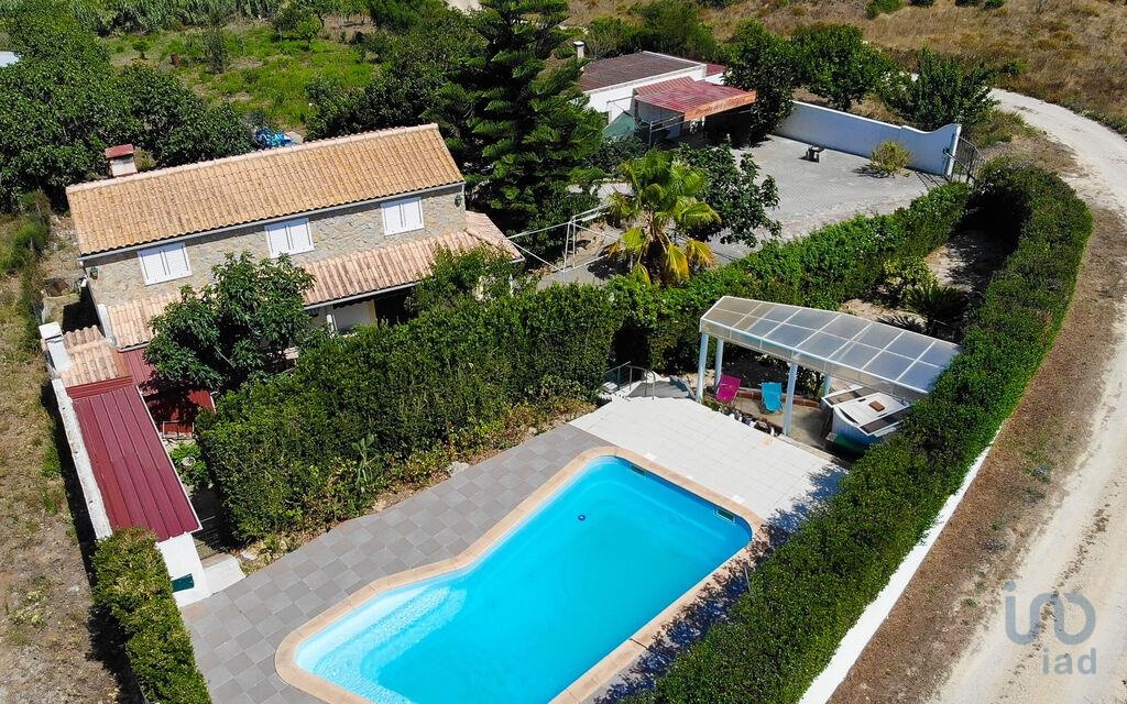House in Alenquer - view 1