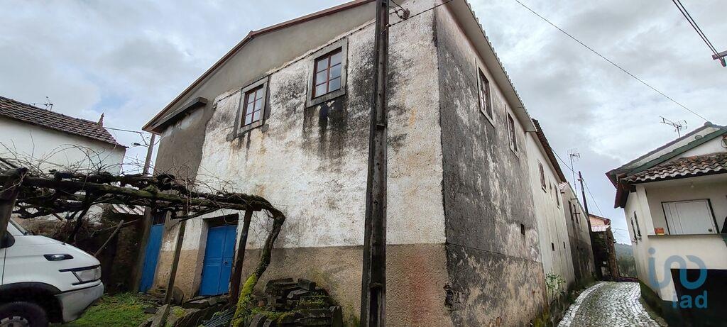 House in Figueiro Dos Vinhos - view 1