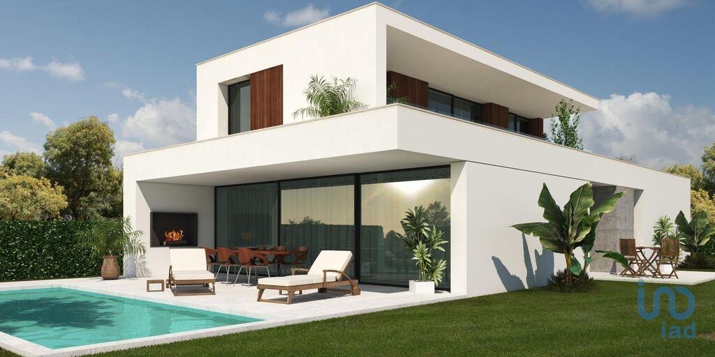 House in Caldas da Rainha - view 1