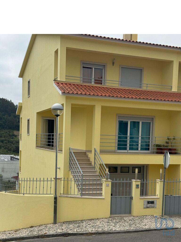 House in Caldas da Rainha - view 1