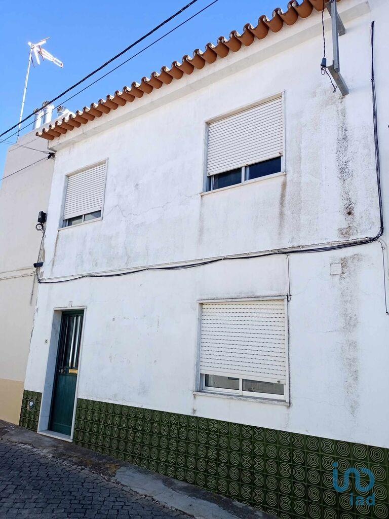 House in Fronteira - view 1