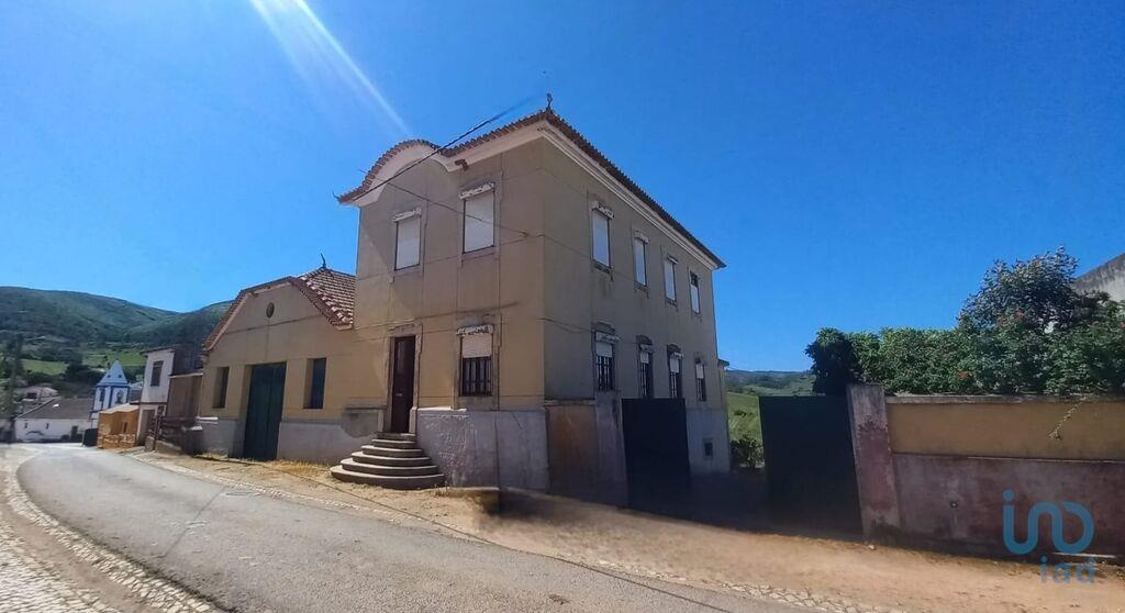 House in Cadaval - view 1