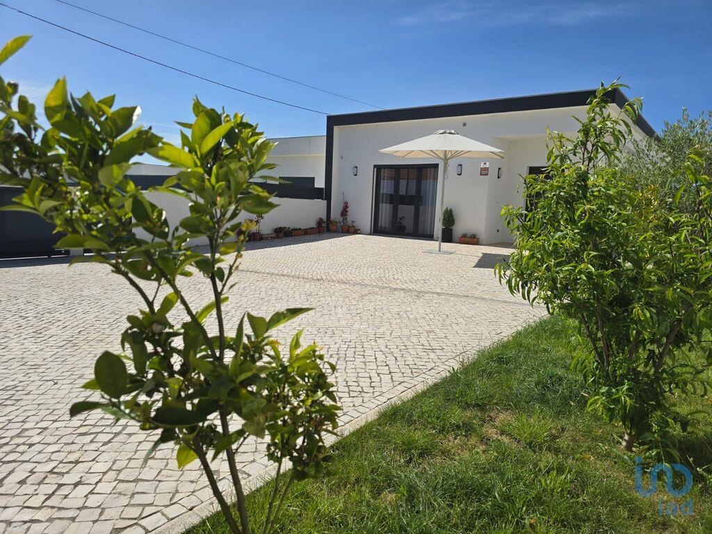 House in Cadaval - view 1