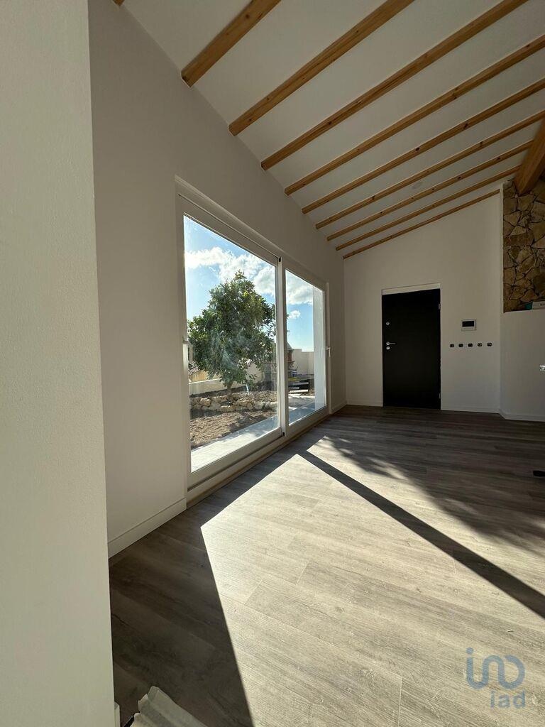 House in Cadaval - view 1