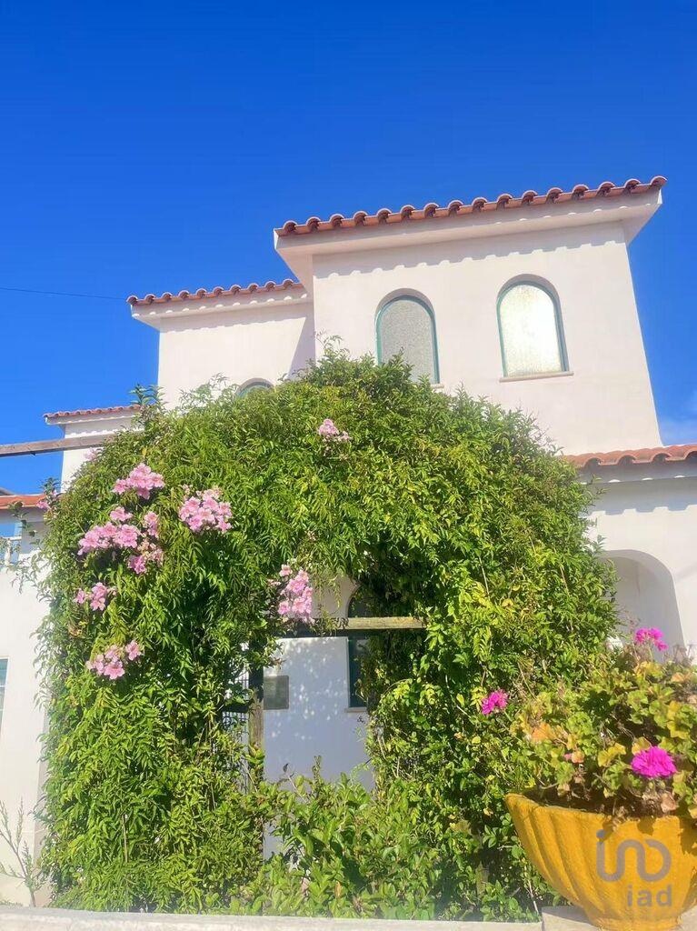 House in Peniche - view 1