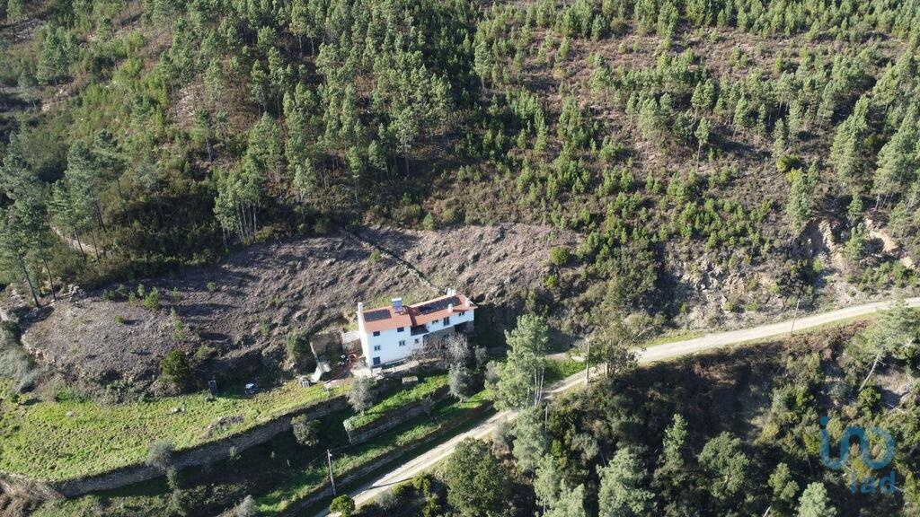 House in Seia - view 1