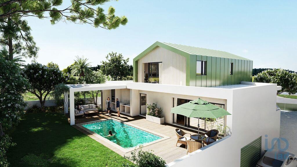 House in Obidos - view 1