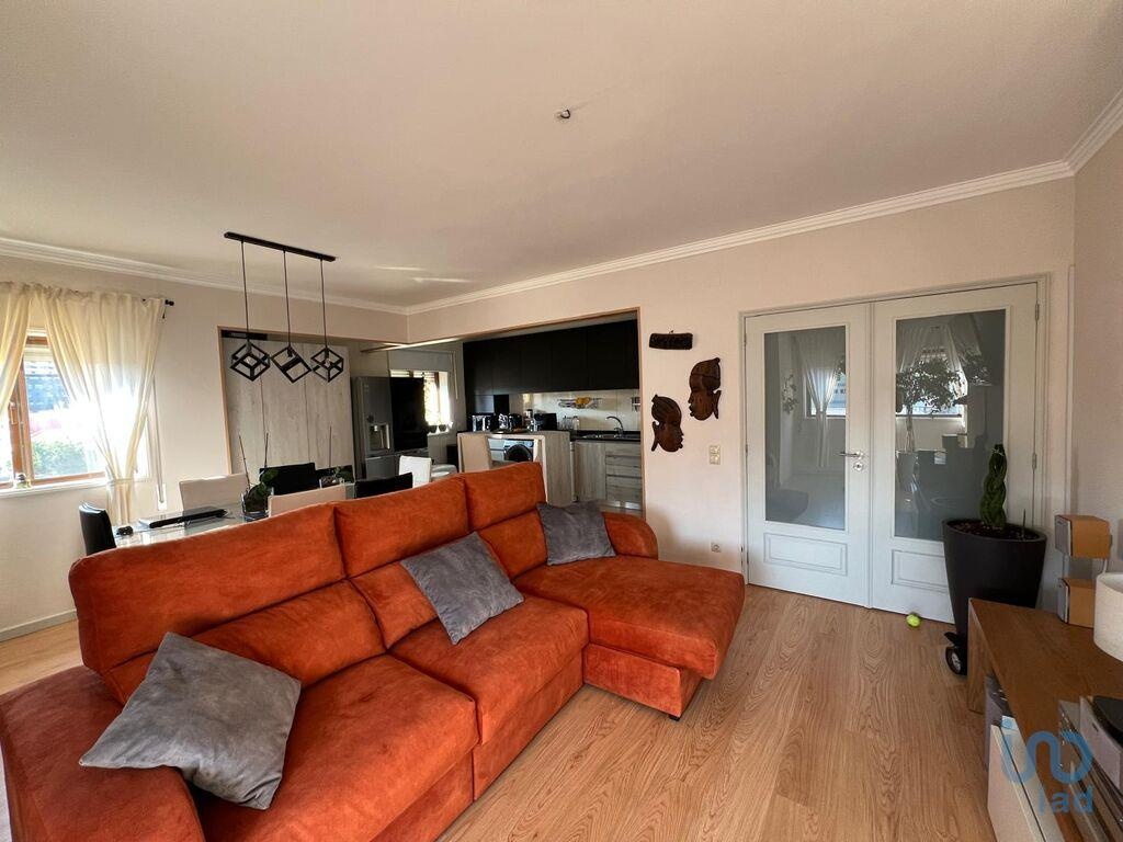 Apartment in Vila Nova de Gaia (Santa Marinha) - view 1