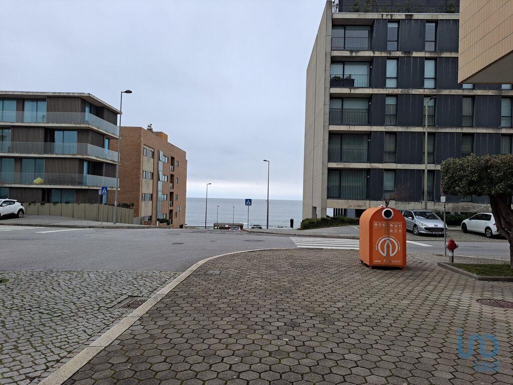 Apartment in Vila Nova de Gaia (Santa Marinha) - view 1