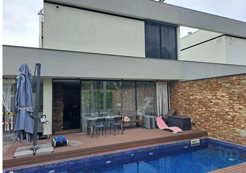House in Vila Nova de Gaia (Santa Marinha) - view 1