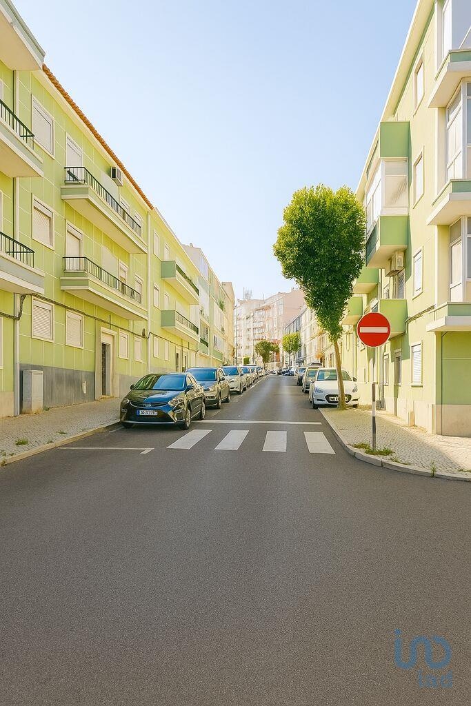 Apartment in Almada - view 1