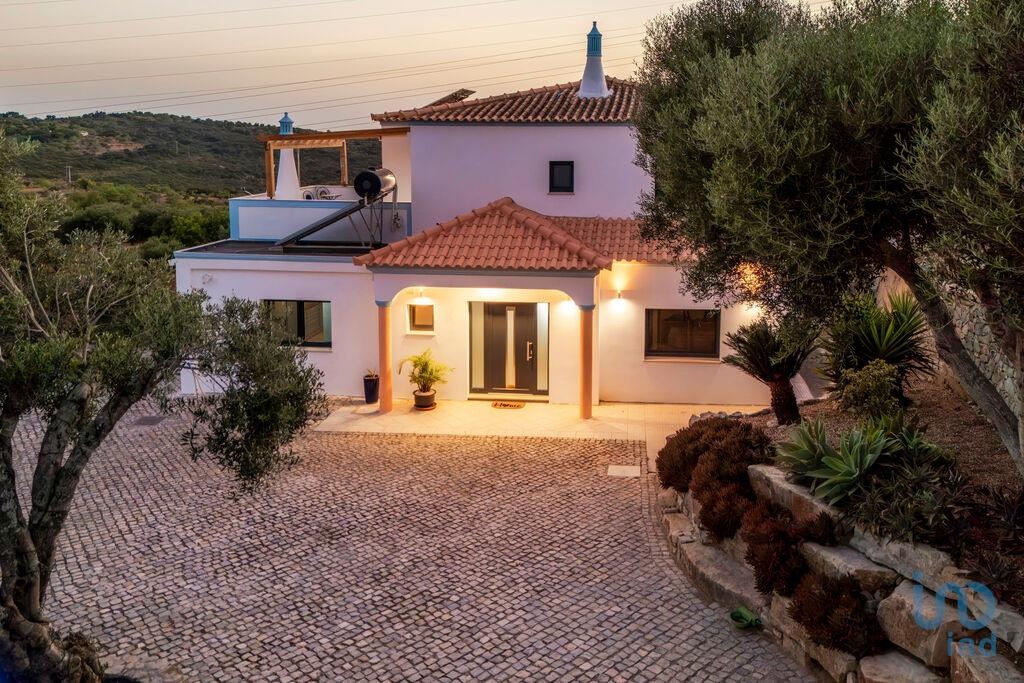 House in Faro - view 1