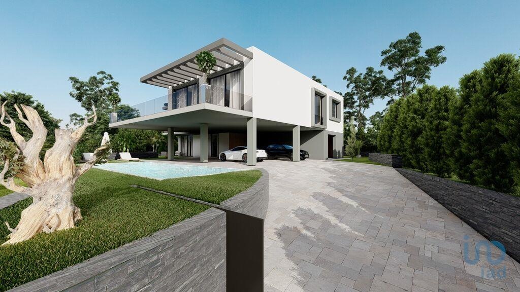 House in Portela - view 1