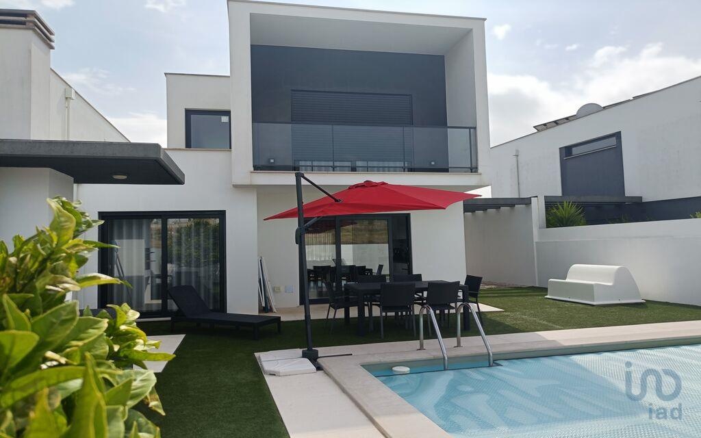 House in Caldas da Rainha - view 1