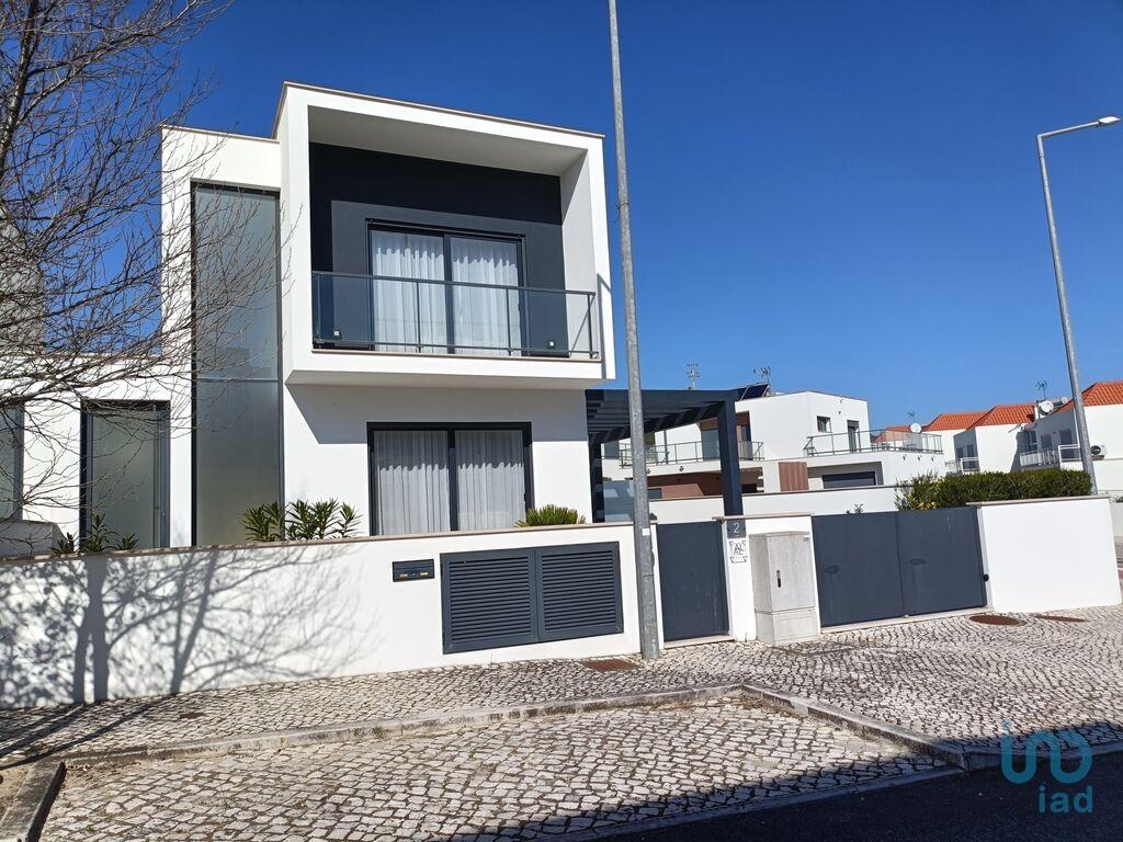 House in Caldas da Rainha - view 1