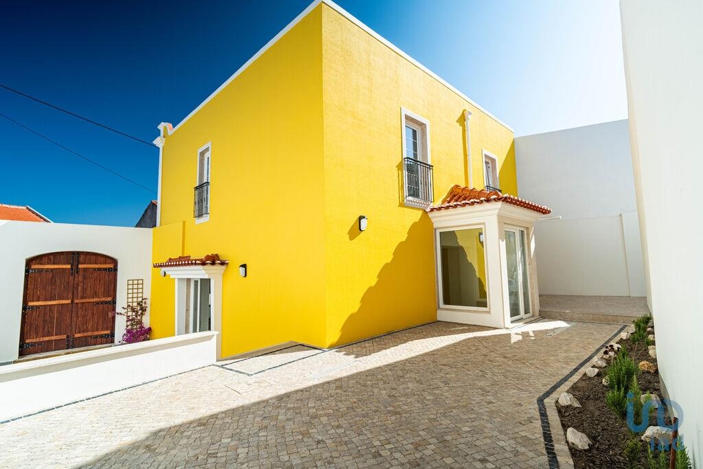 House in Cadaval - view 1