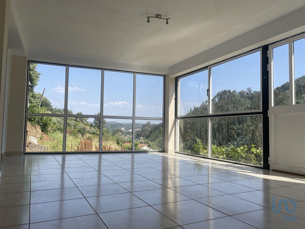 House in Penacova - view 1