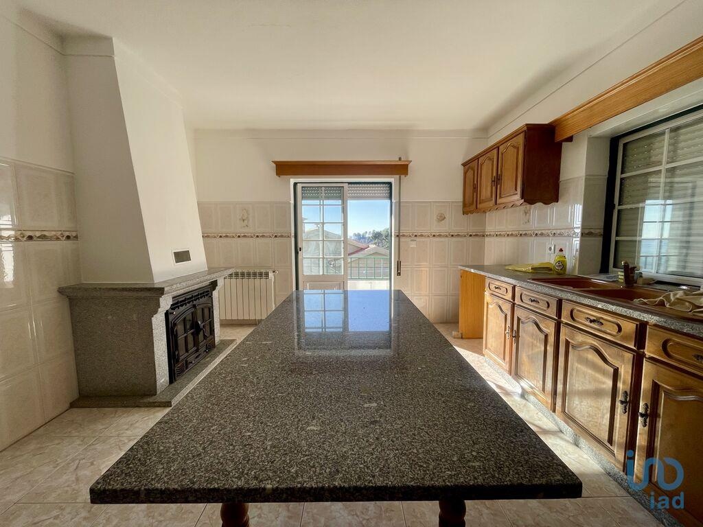 House in Covilha - view 1