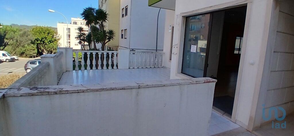 House in Oeiras - view 1