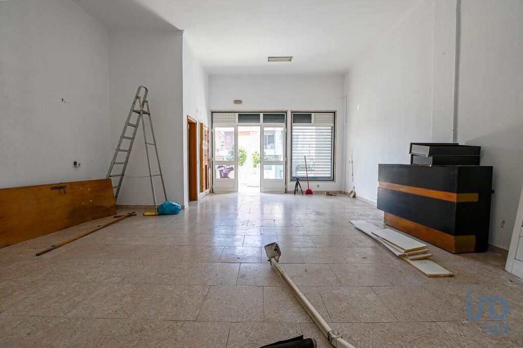 House in Oeiras - view 1