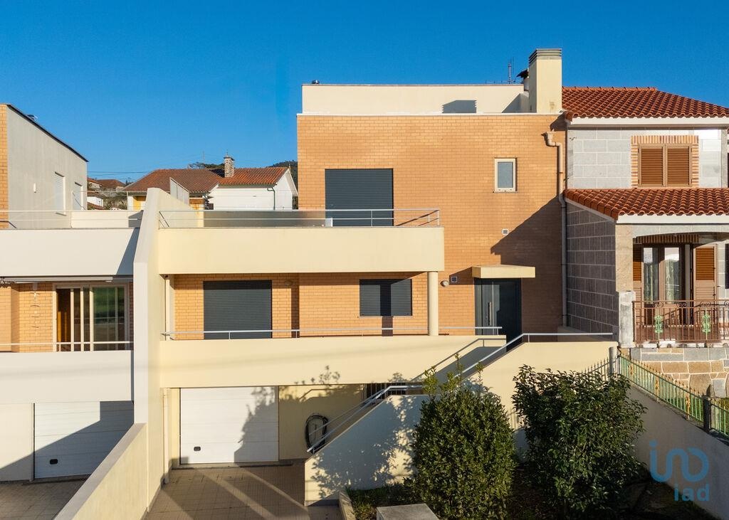 House in Viana do Castelo - view 1