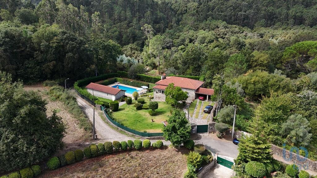 House in Vila Nova de Cerveira - view 1