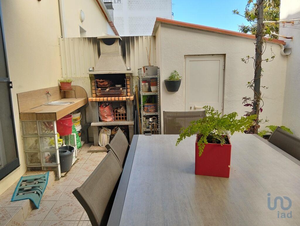 House in Palmela - view 1