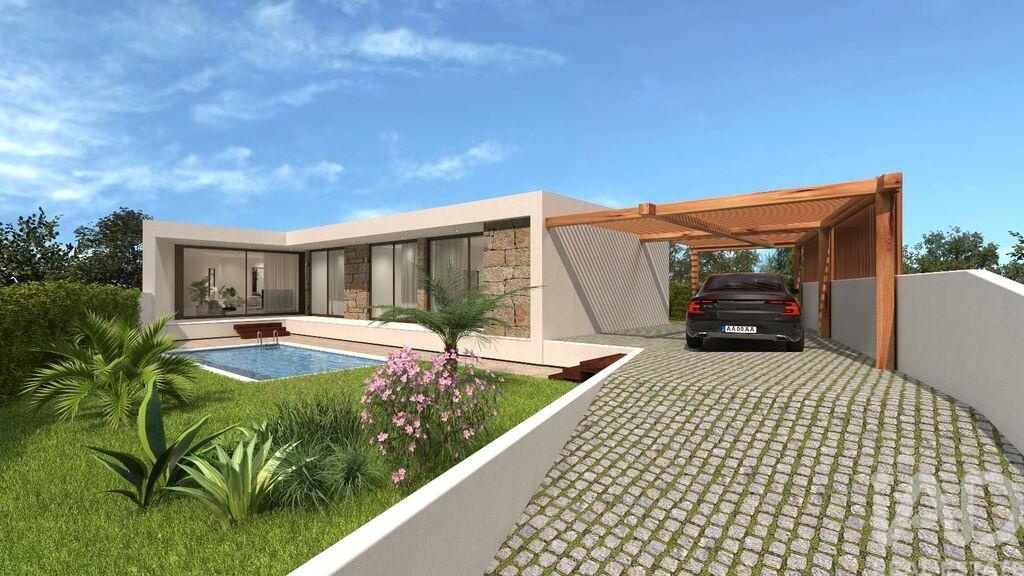 Land in Foz do Sousa - view 1