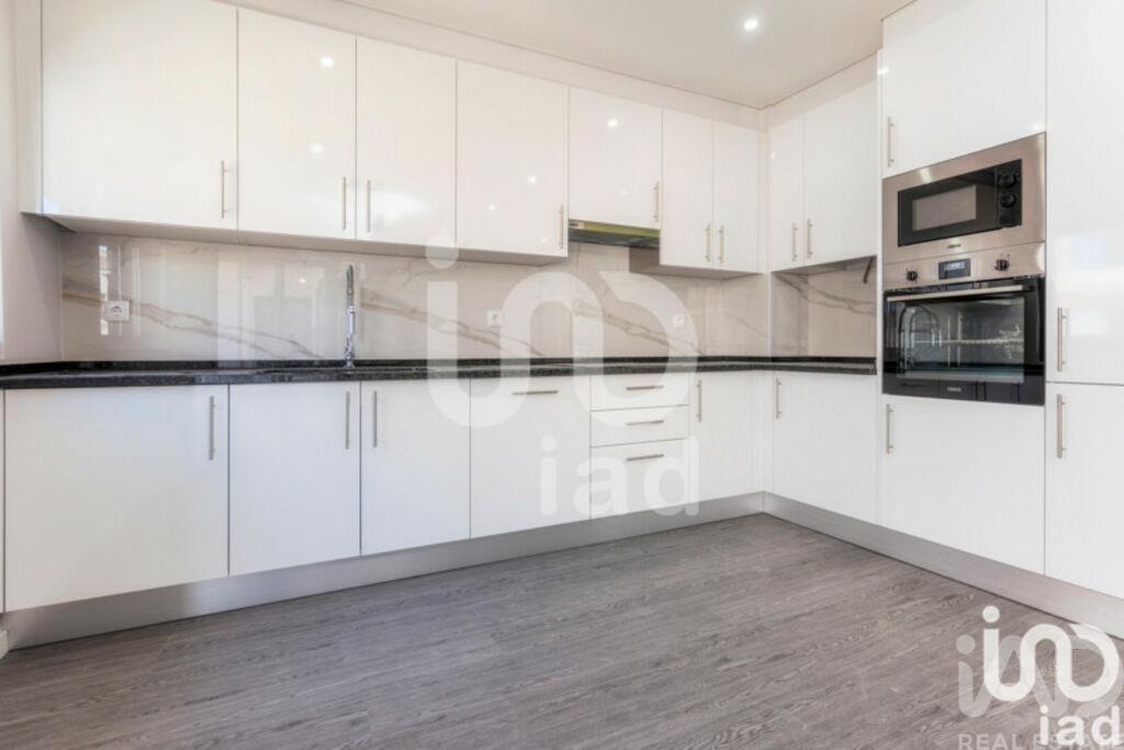 Apartment in Quelfes - view 1