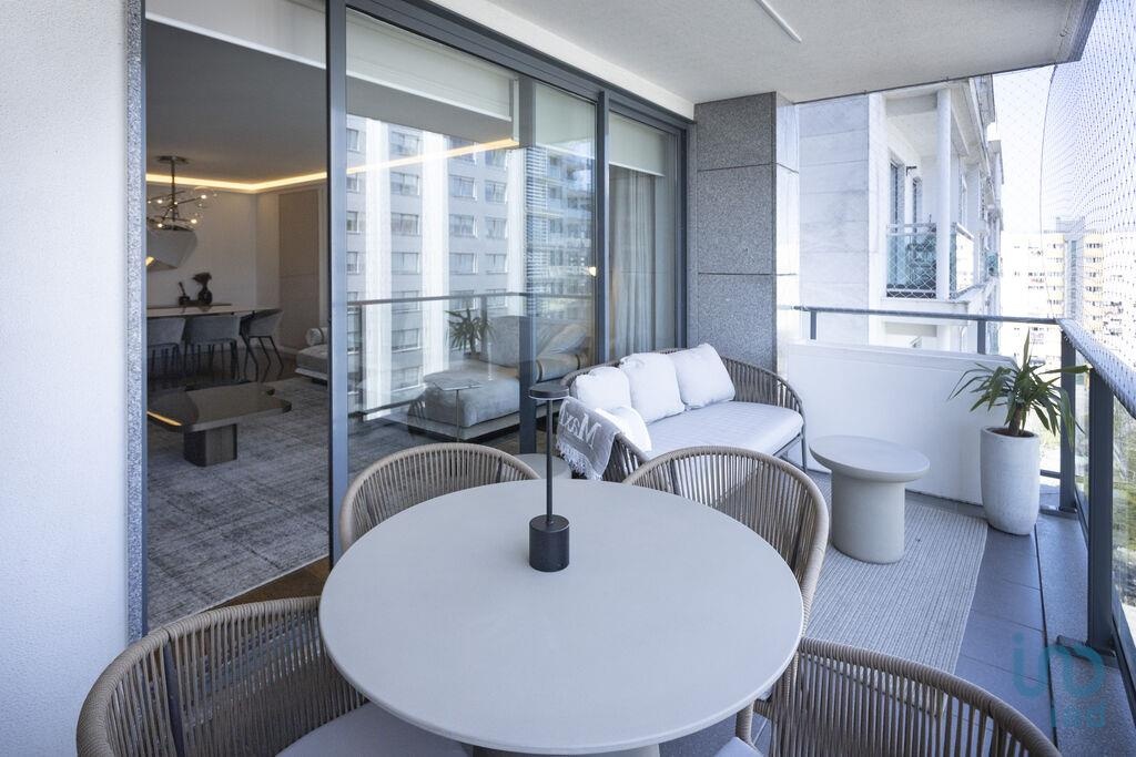 Apartment in Lisbon - view 1