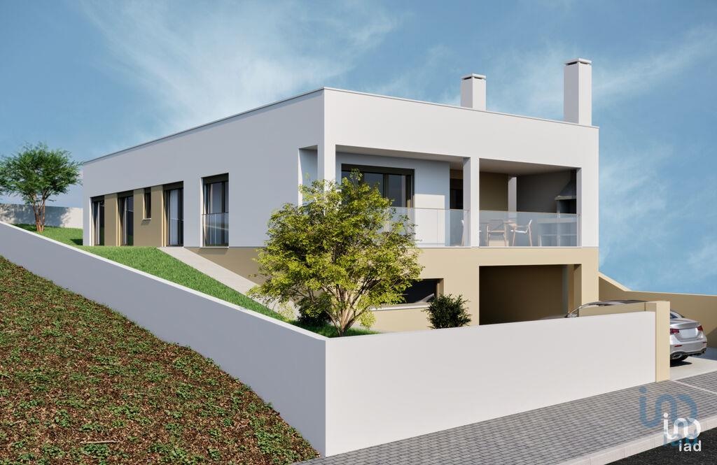 House in Torres Vedras - view 1