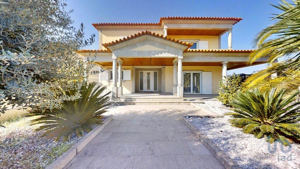House in Penafiel - view 1
