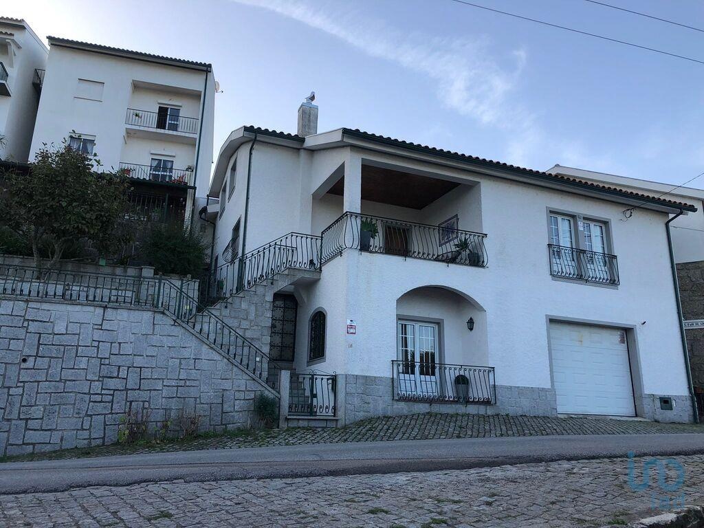 House in Oliveira do Hospital - view 1