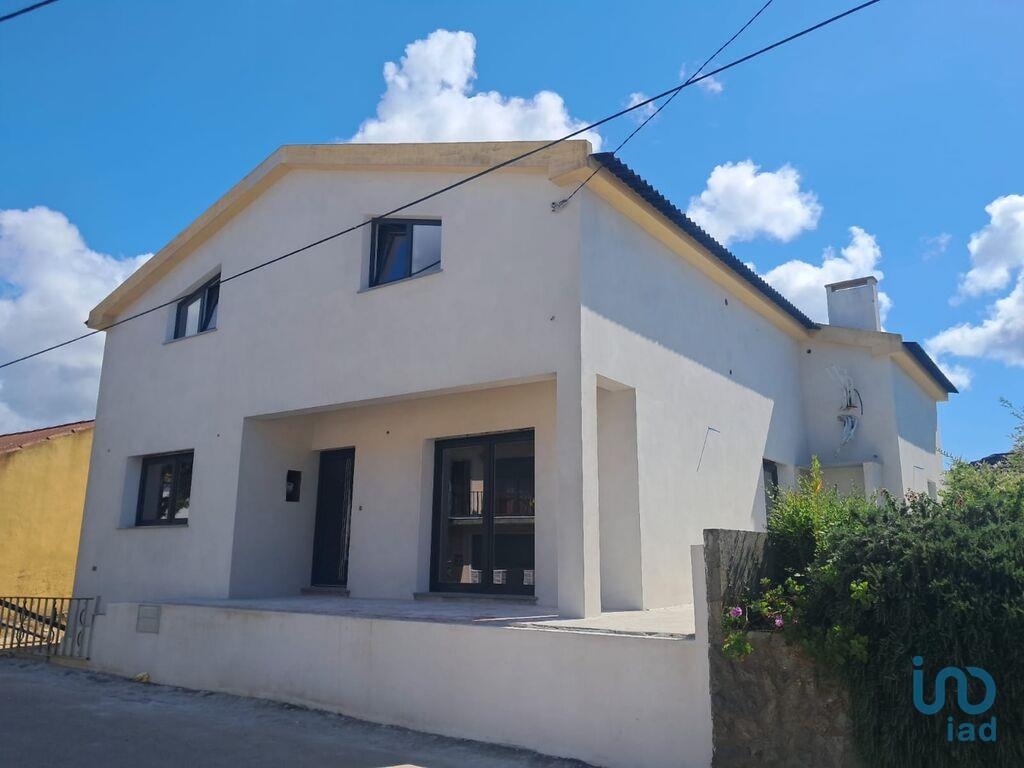 House in Atouguia da Baleia - view 1