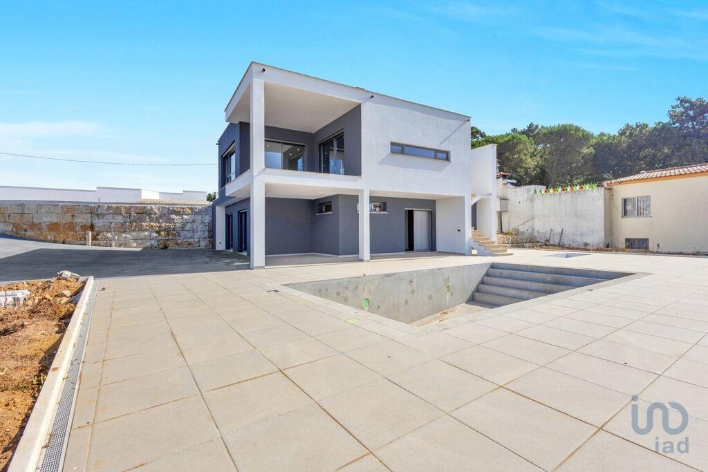 House in Lourinha - view 1