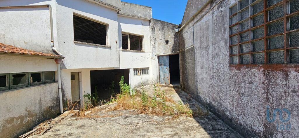 House in Alcanena - view 1