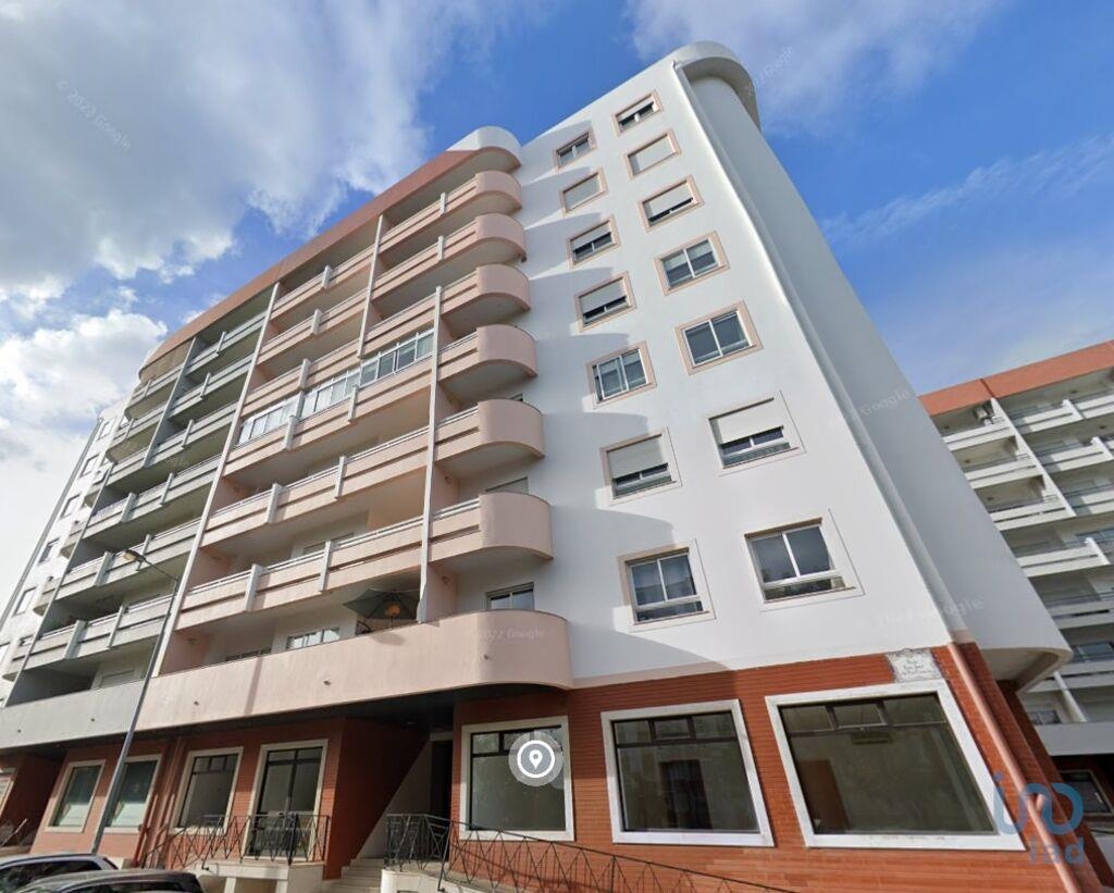Apartment in Setubal - view 1