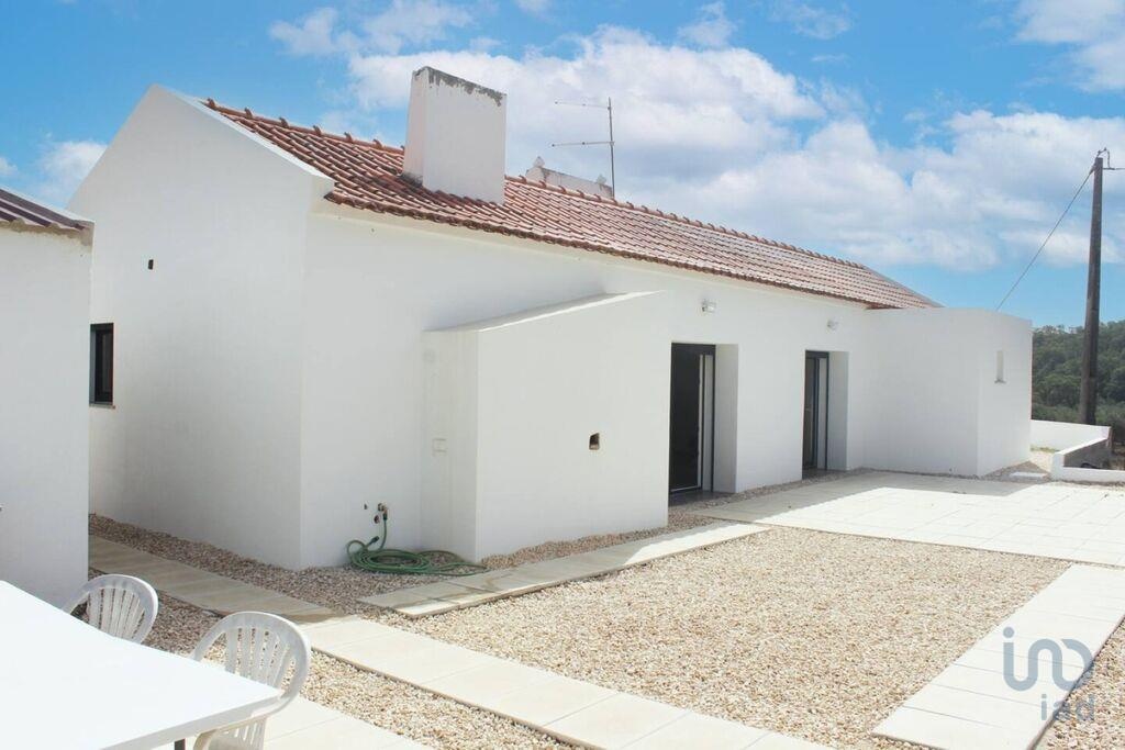 House in Santiago do Cacem - view 1