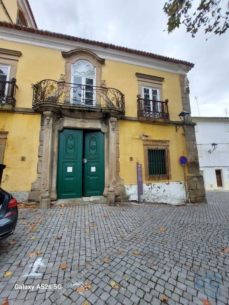 House in Portalegre - view 1