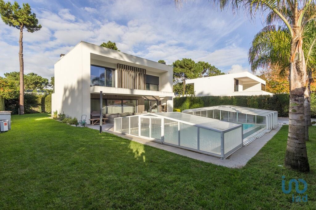 House in Almada - view 1