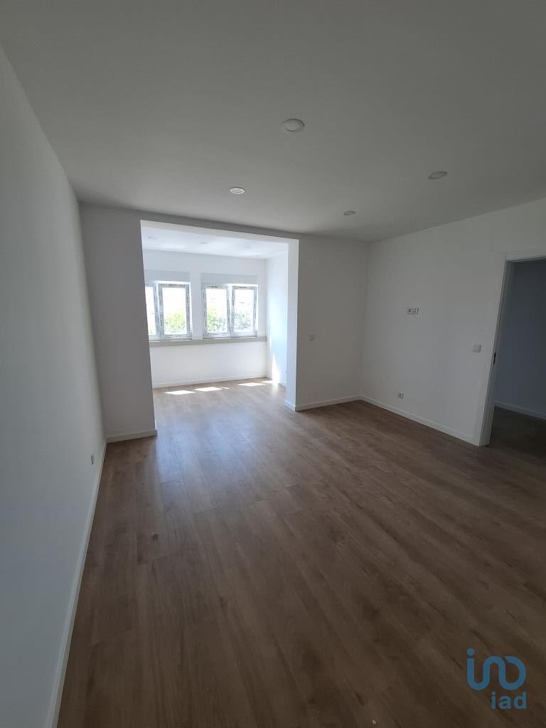 Apartment in Almada - view 1