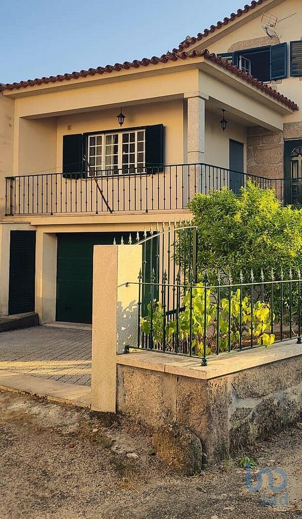 House in Oliveira do Hospital - view 1