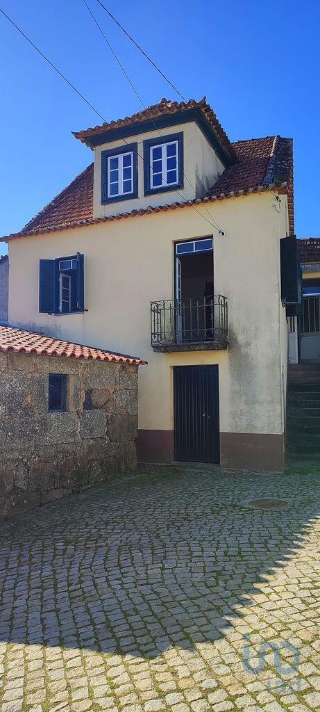 House in Oliveira do Hospital - view 1
