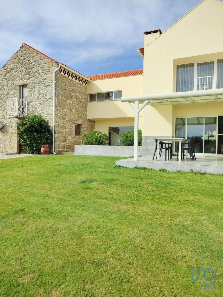 House in Oliveira do Hospital - view 1