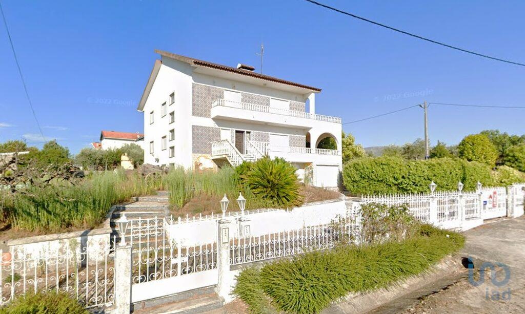 House in Seia - view 1