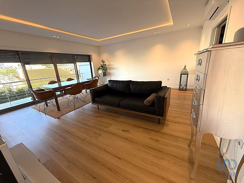 House in Almada - view 1