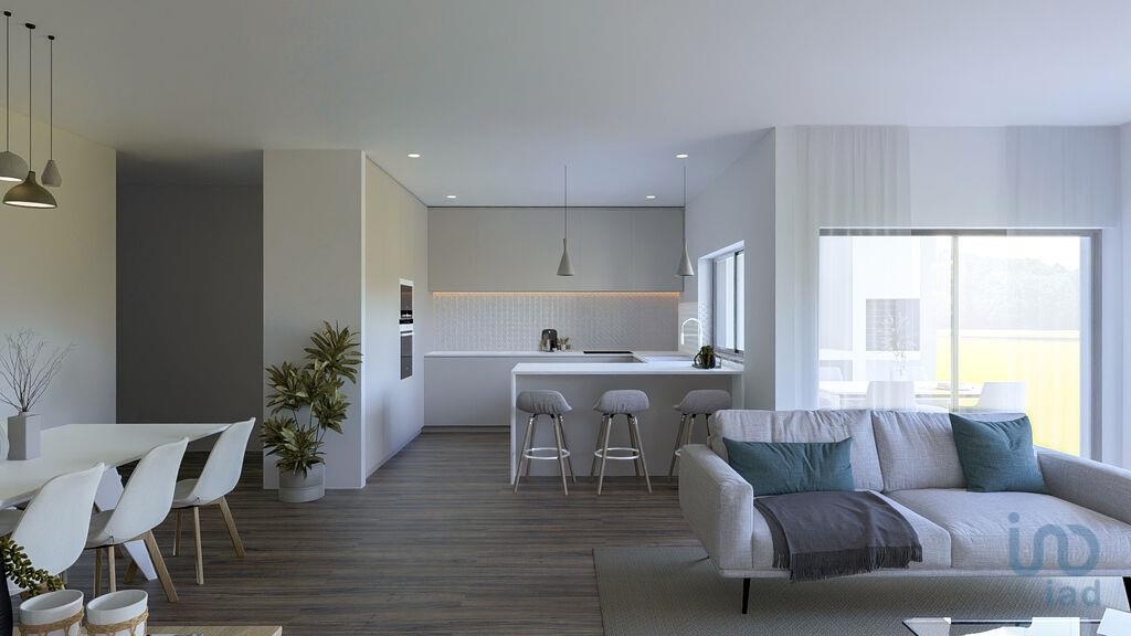 Apartment in Seixal - view 1