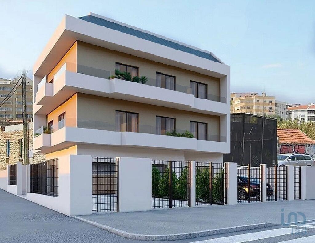 Apartment in Seixal - view 1
